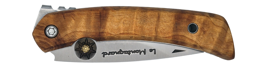 Couteau pliant Le Montagnard – lame Carbonox 90mm gravure edelweiss – manche bois loupe de thuya – fabriqué en France - Vue plié.