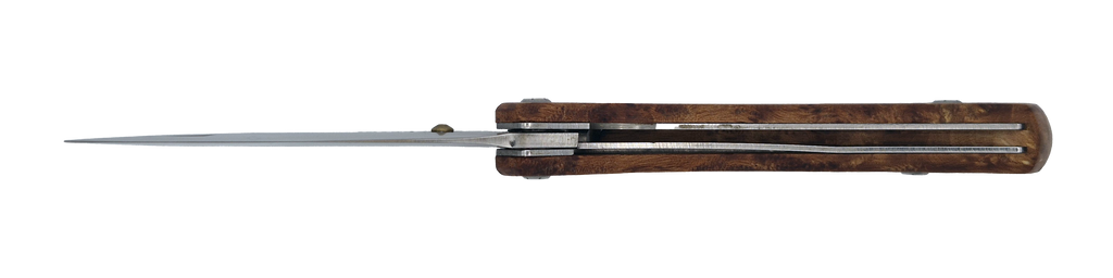 Couteau pliant Taïga – lame Carbonox ultra-tranchante 90mm – manche loupe de thuya – fabriqué en France - vue dessous.